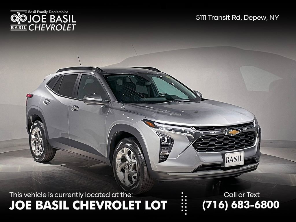 Used 2024 Chevrolet Trax LT image 1