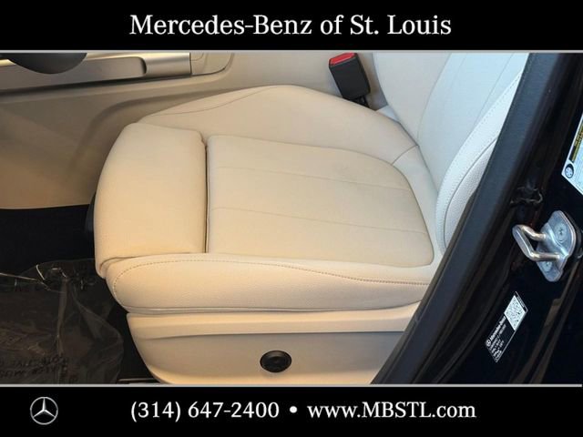 New 2026 Mercedes-Benz GLB 250 4MATIC image 13