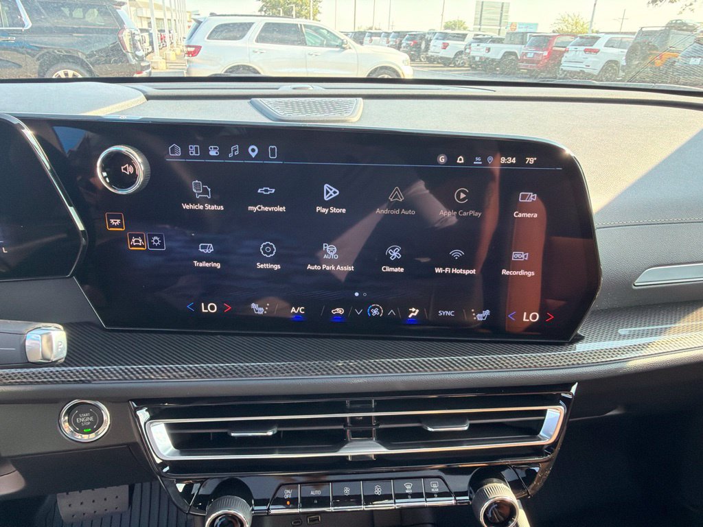 New 2027 Chevrolet Traverse Z71 w/ Enhanced Driving Package AWD/4WD image 31