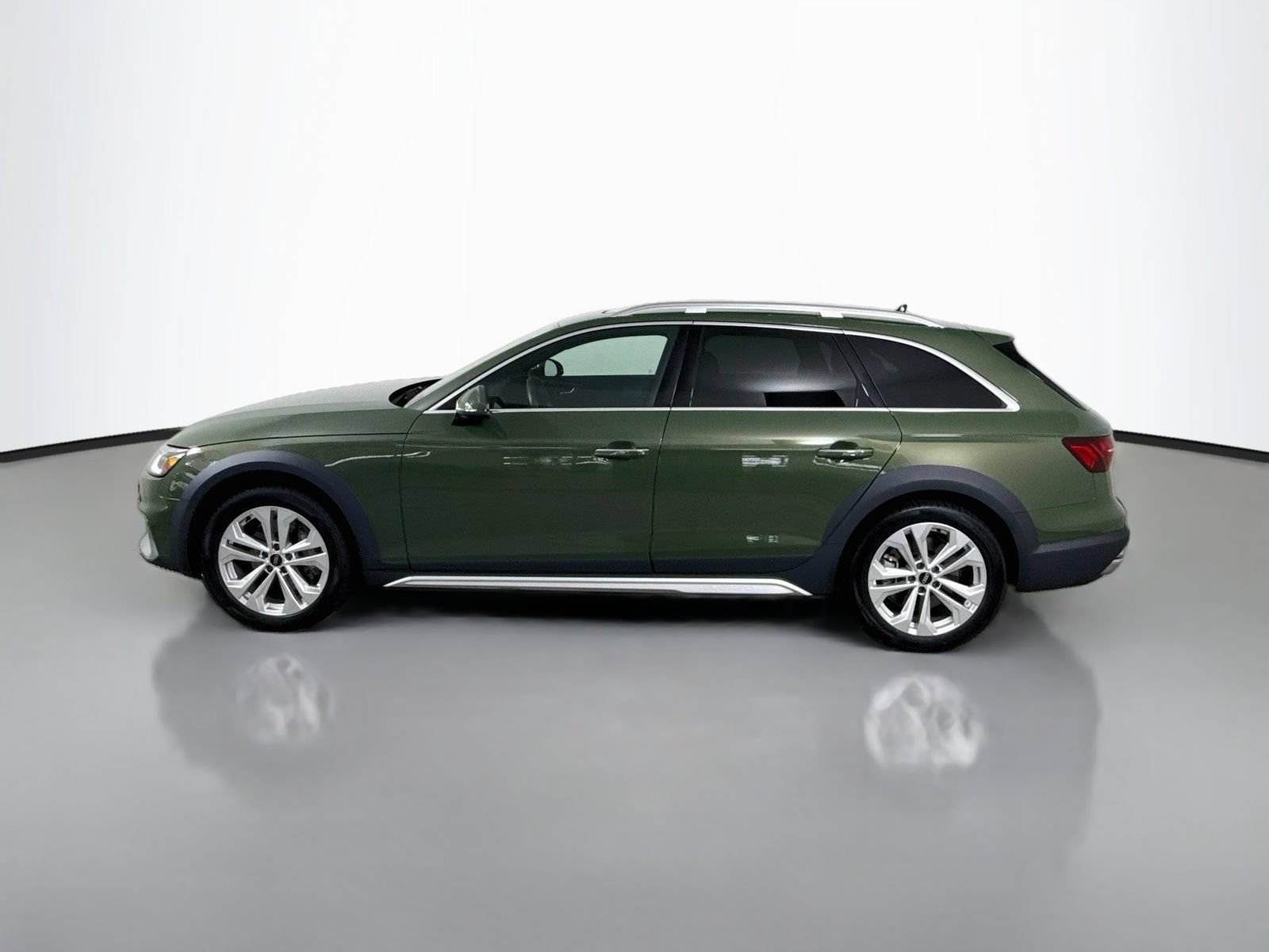 Certified 2023 Audi A4 2.0T allroad Premium Plus w/ Premium Plus Package AWD/4WD image 2
