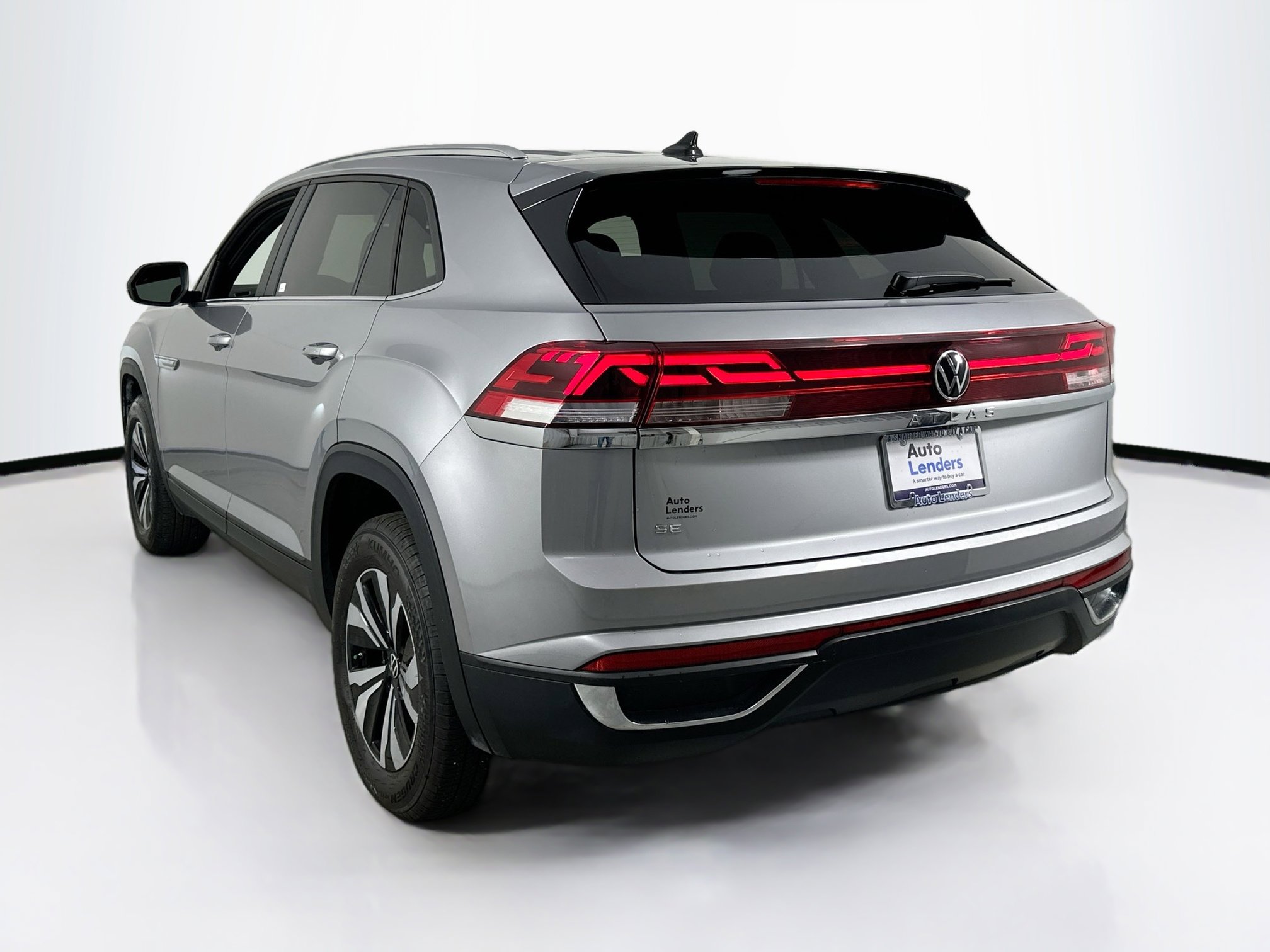 Used 2025 Volkswagen Atlas Cross Sport SE image 7