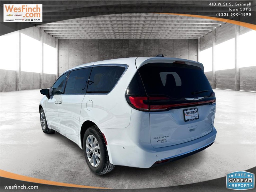 New 2025 Chrysler Pacifica Select image 7