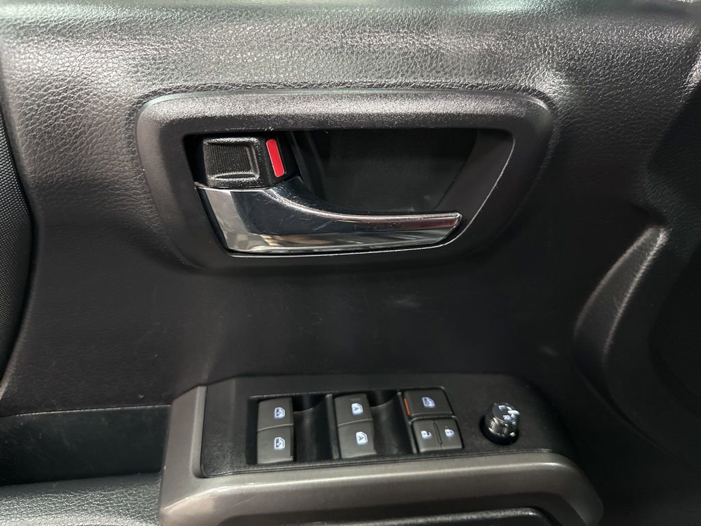 Used 2020 Toyota Tacoma TRD Off-Road w/ Technology Package image 18