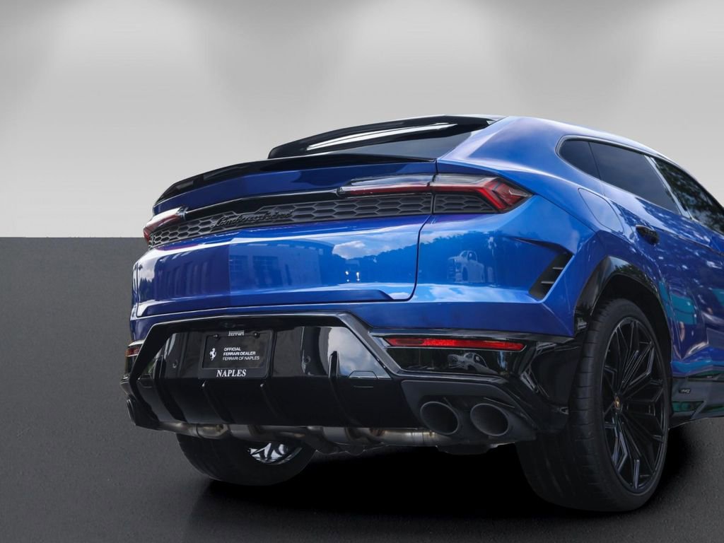 Used 2025 Lamborghini Urus SE AWD/4WD image 16