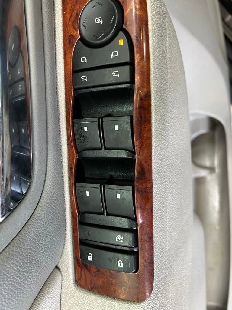 Used 2012 Chevrolet Suburban LT w/ Luxury Package image 19