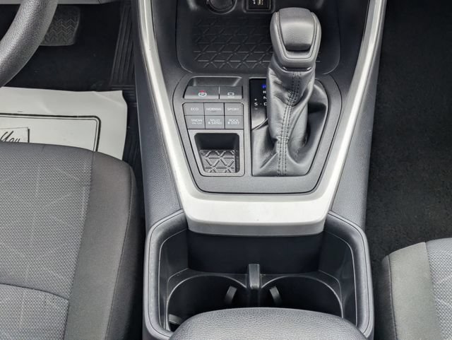 Used 2025 Toyota RAV4 XLE AWD/4WD image 19