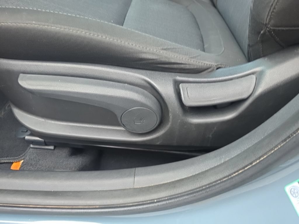 Used 2022 Hyundai Kona SEL AWD/4WD image 15