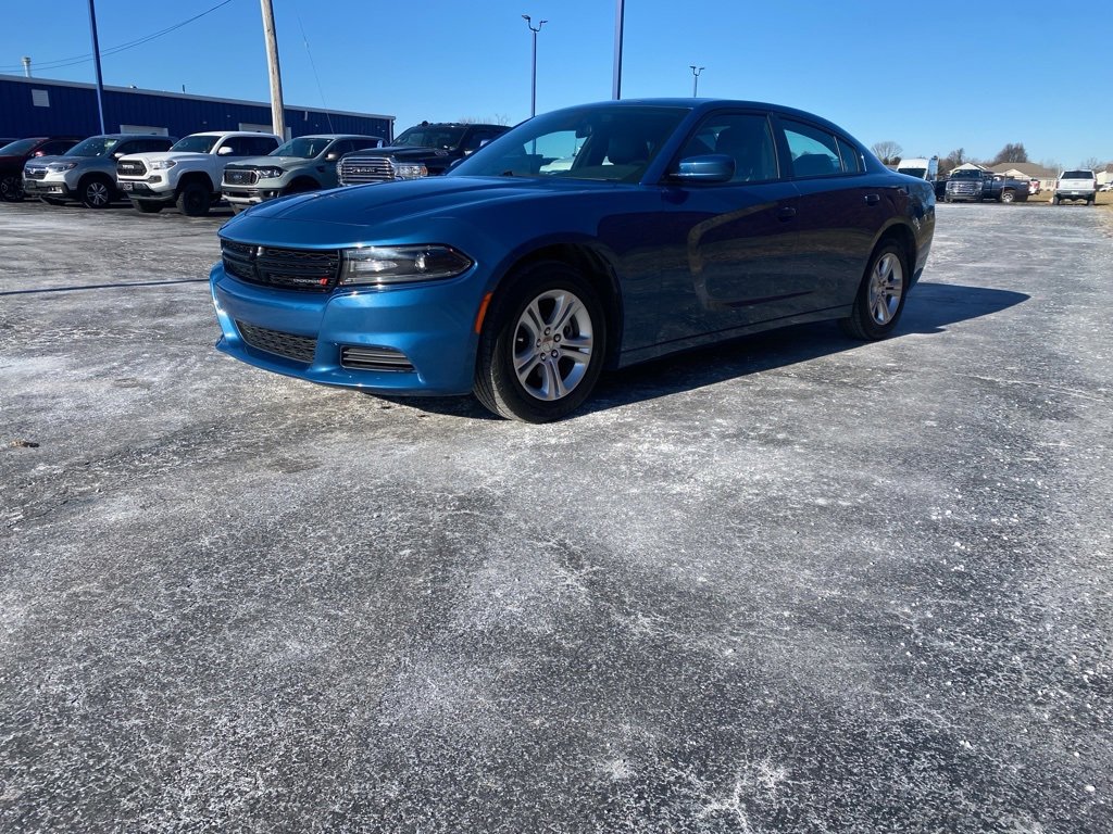 Used 2021 Dodge Charger SXT w/ Leather Interior Group image 3