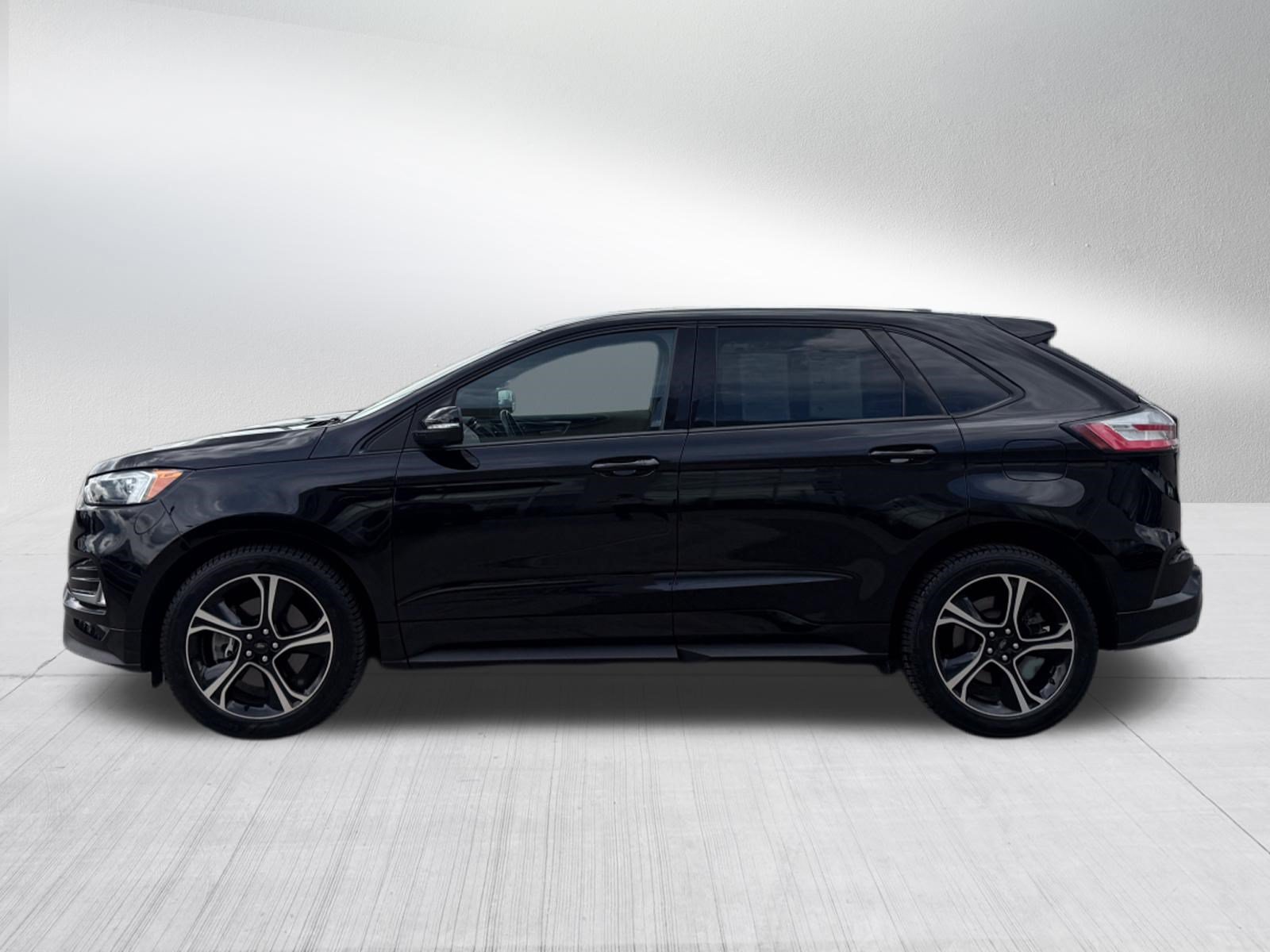 Used 2020 Ford Edge ST w/ Cold Weather Package AWD/4WD image 4