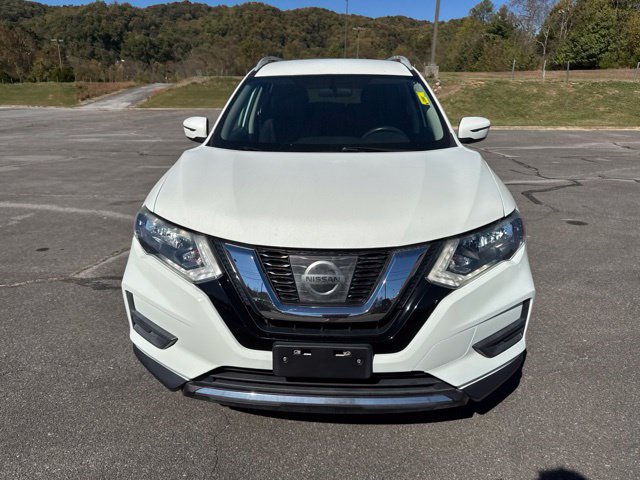 Used 2017 Nissan Rogue SV AWD/4WD image 3