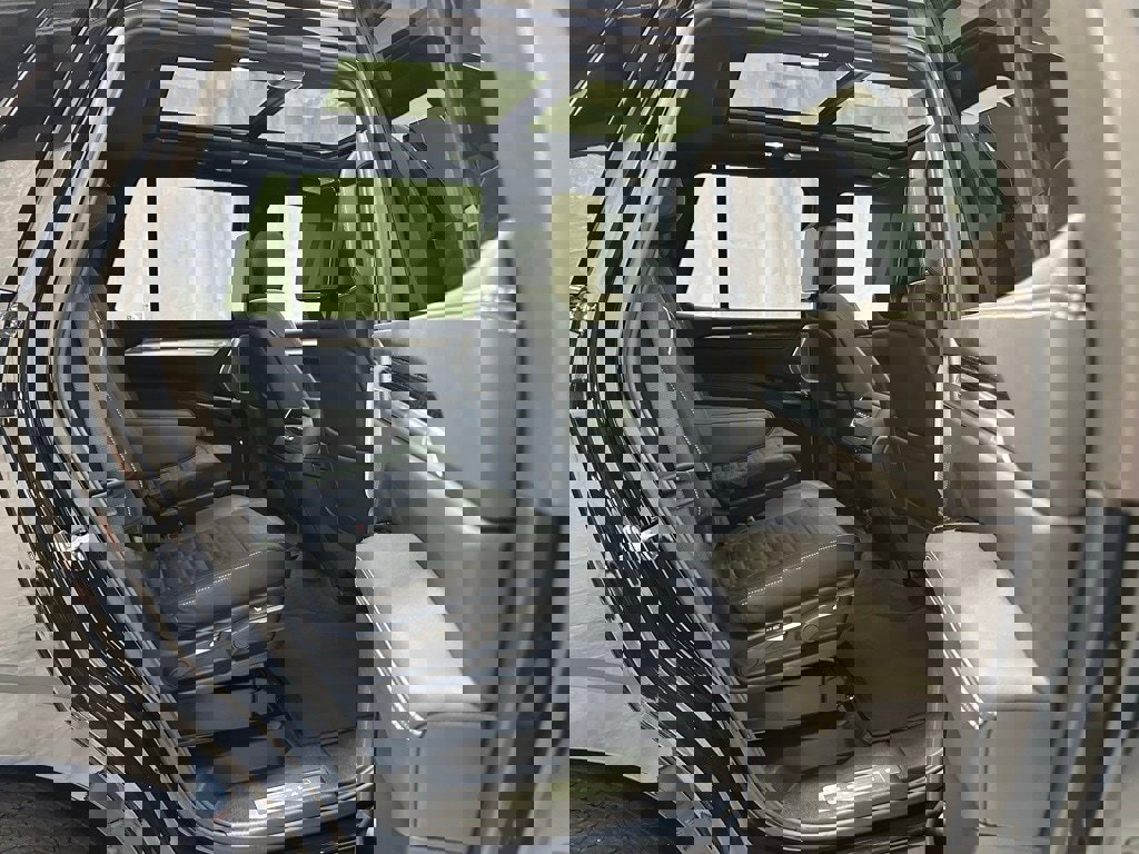 Used 2025 Cadillac Escalade V image 60