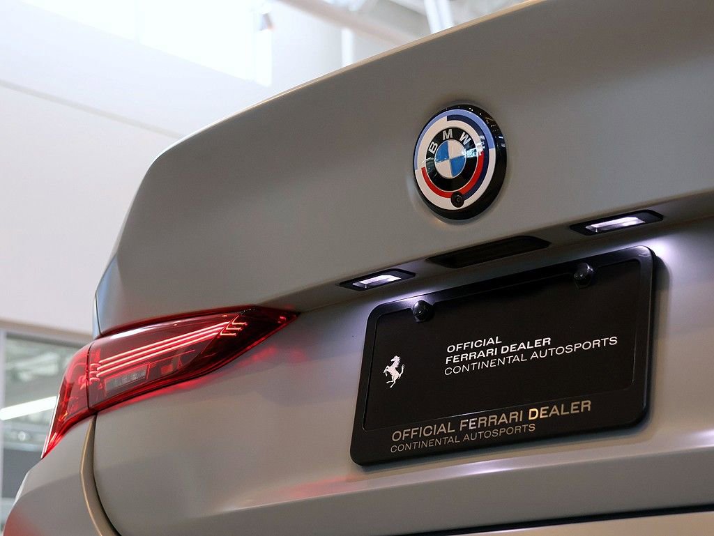 Used 2023 BMW M4 CSL image 25