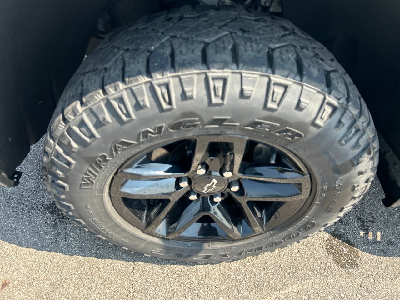 Used 2021 Chevrolet Silverado 1500 LT Trail Boss w/ Convenience Package II AWD/4WD image 9