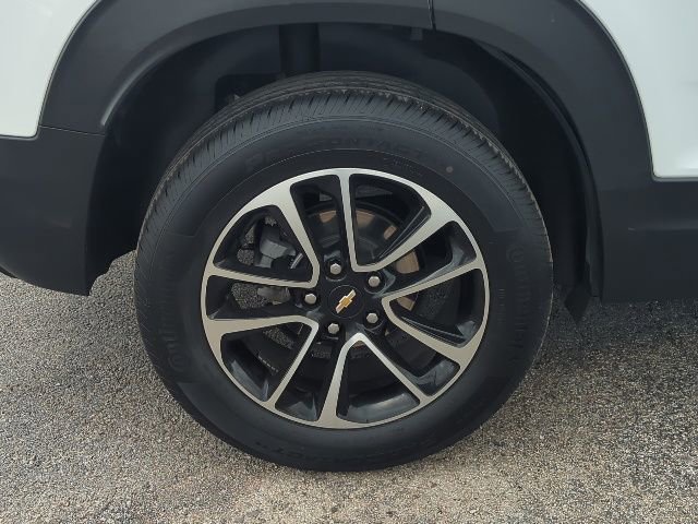 Certified 2025 Chevrolet TrailBlazer LT image 3