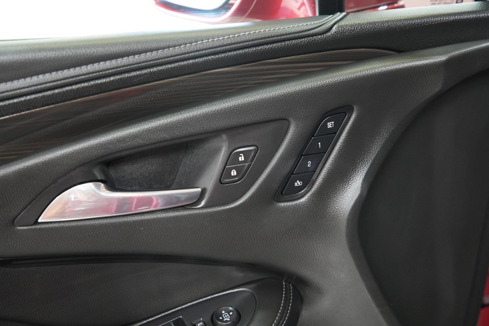 Used 2019 Buick Envision Essence image 25