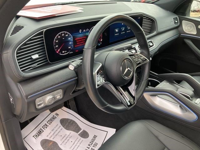 Used 2025 Mercedes-Benz GLS 450 4MATIC image 14