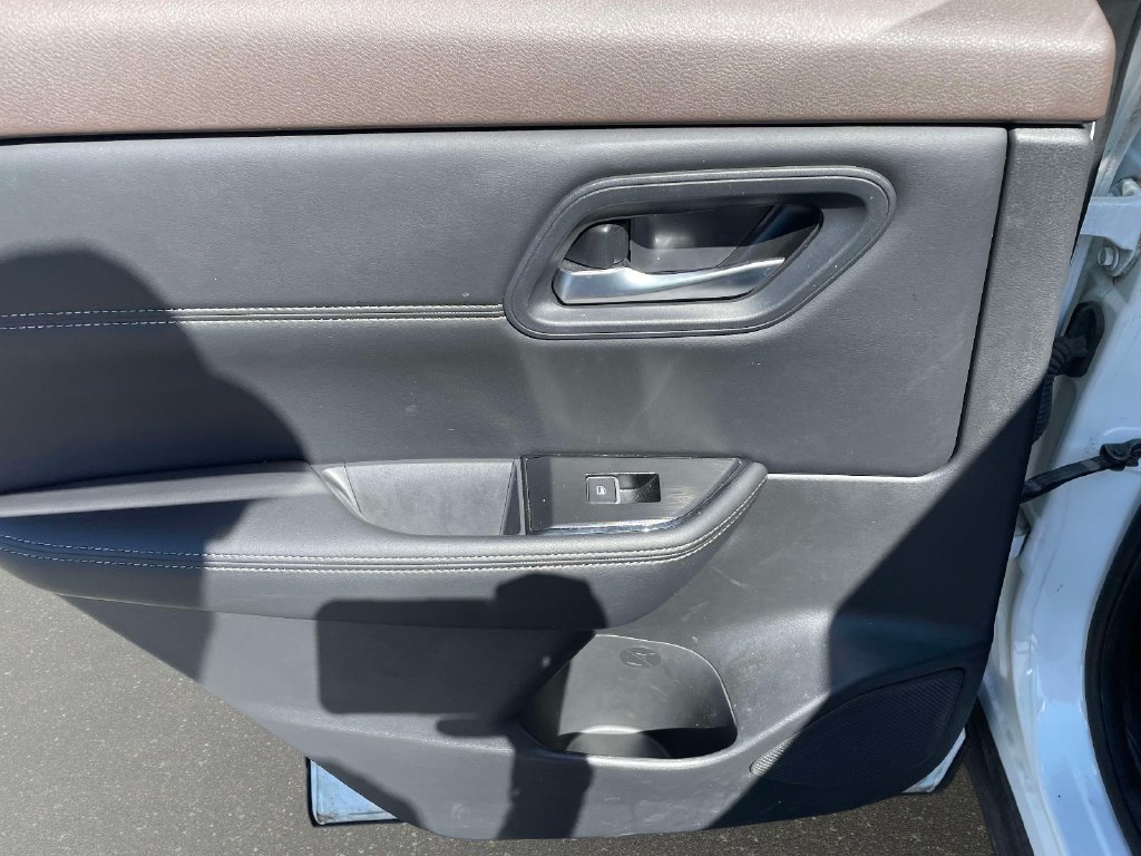 Used 2023 Nissan Rogue SL AWD/4WD image 15