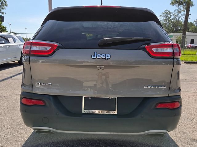 Used 2017 Jeep Cherokee Limited AWD/4WD image 6