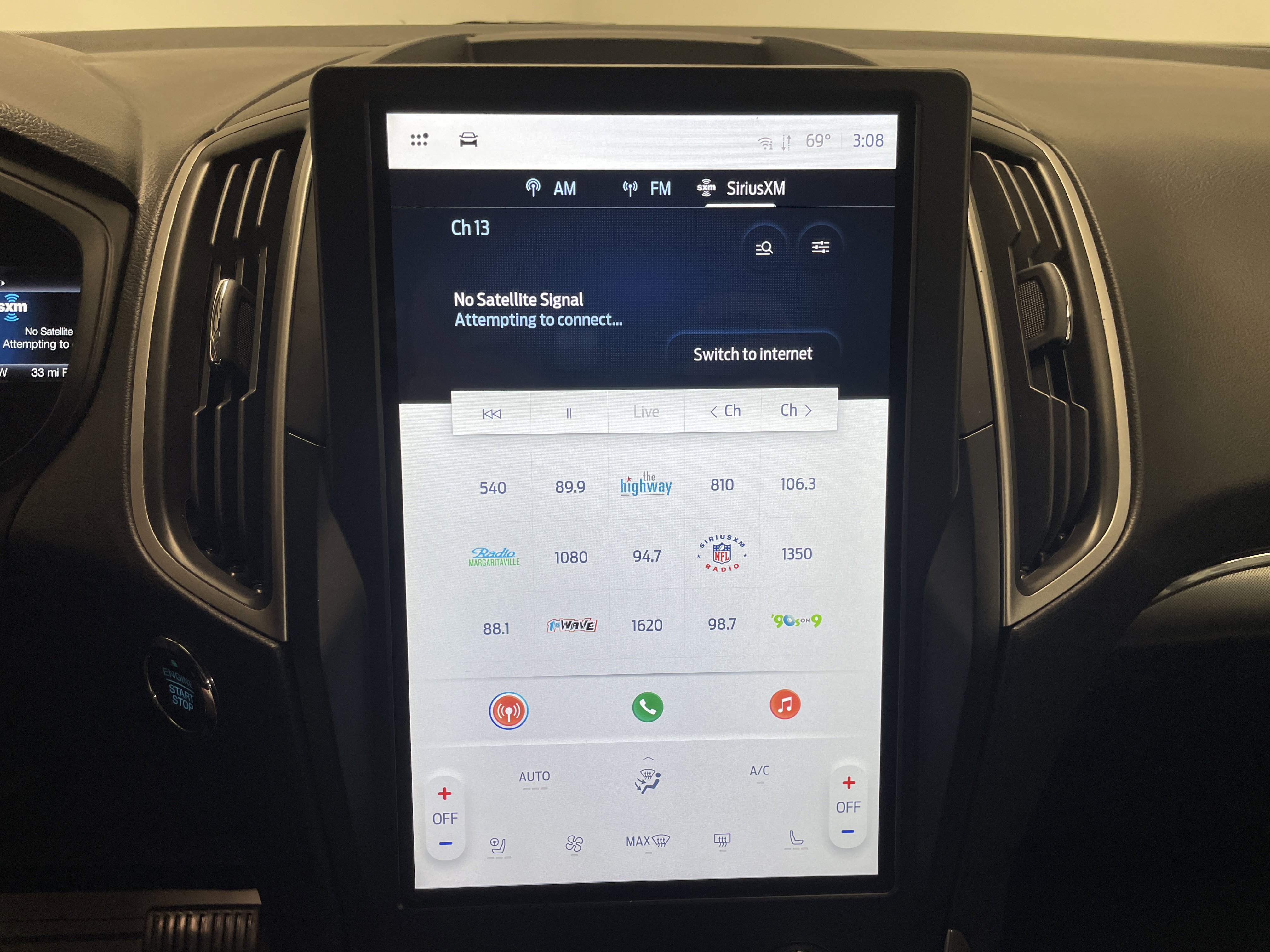 Used 2022 Ford Edge SEL w/ Convenience Package image 9