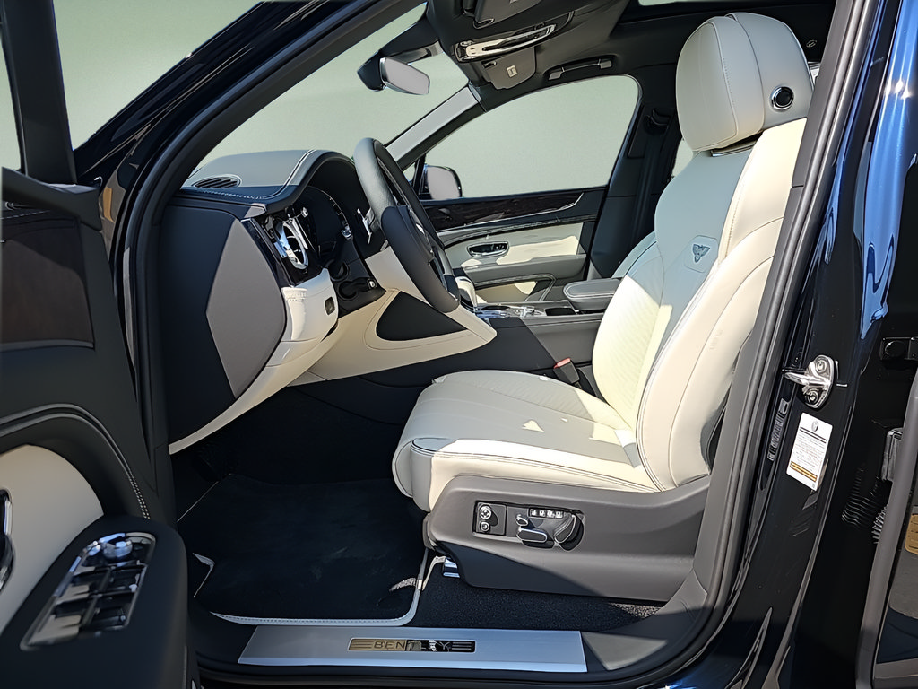 New 2024 Bentley Bentayga Extended Wheelbase AWD/4WD image 16