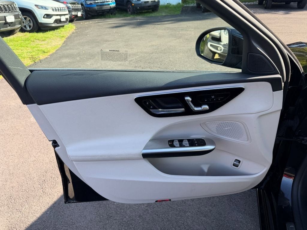 Used 2024 Mercedes-Benz C 300 4MATIC Sedan image 8