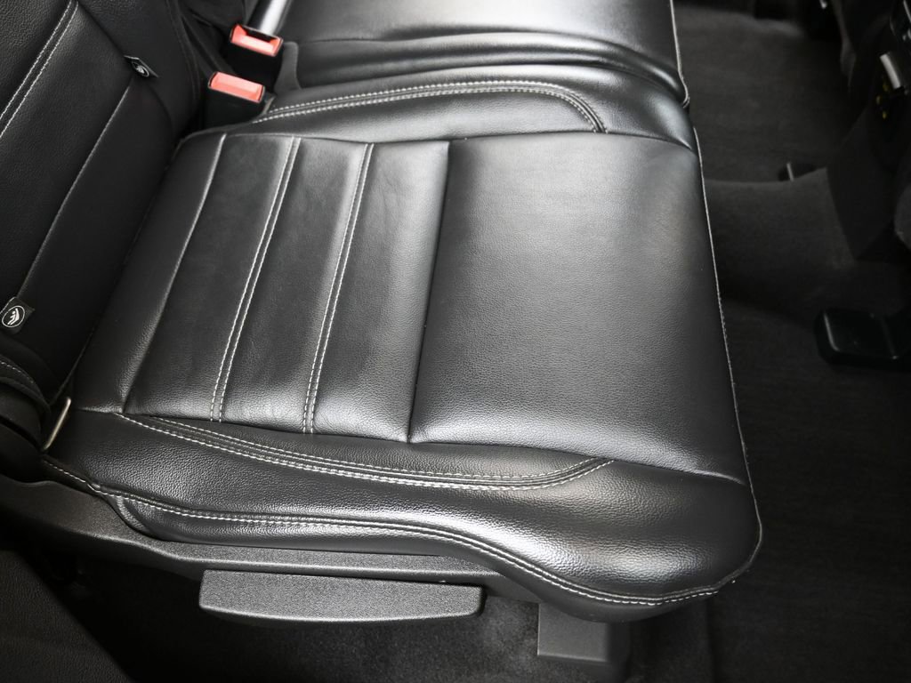 Used 2019 Ford Escape Titanium AWD/4WD image 16