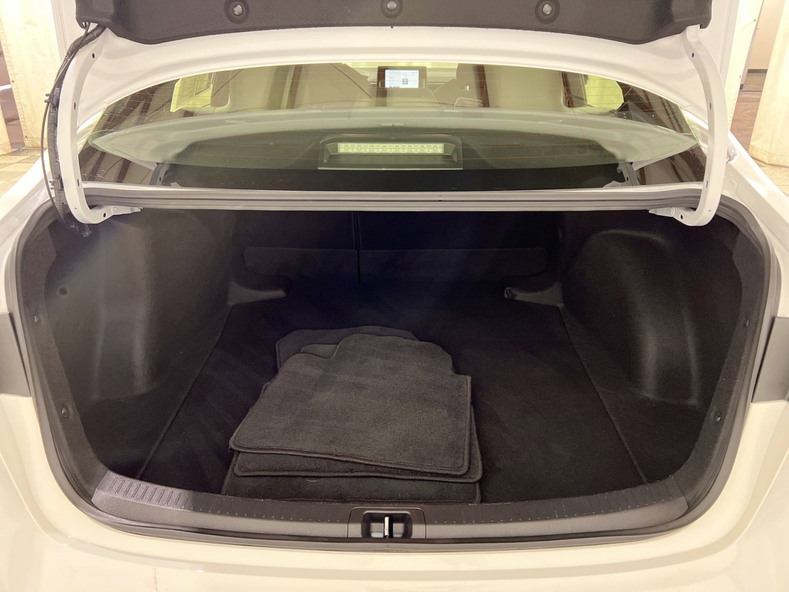 Used 2025 Toyota Corolla SE image 24