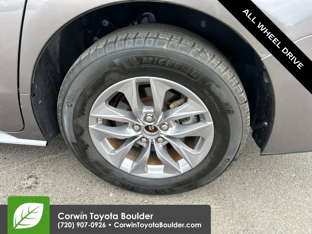 Used 2023 Toyota Sienna XLE w/ XLE Plus Package AWD/4WD image 31