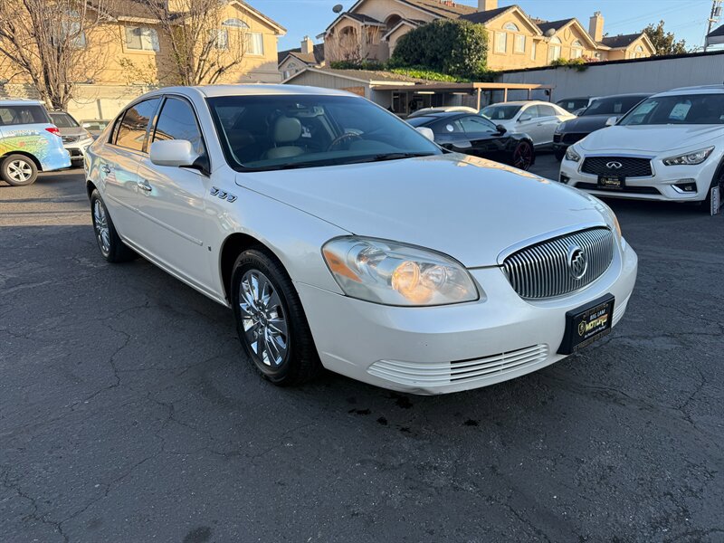 Used 2009 Buick Lucerne CXL w/ Driver Confidence Package FWD image 3