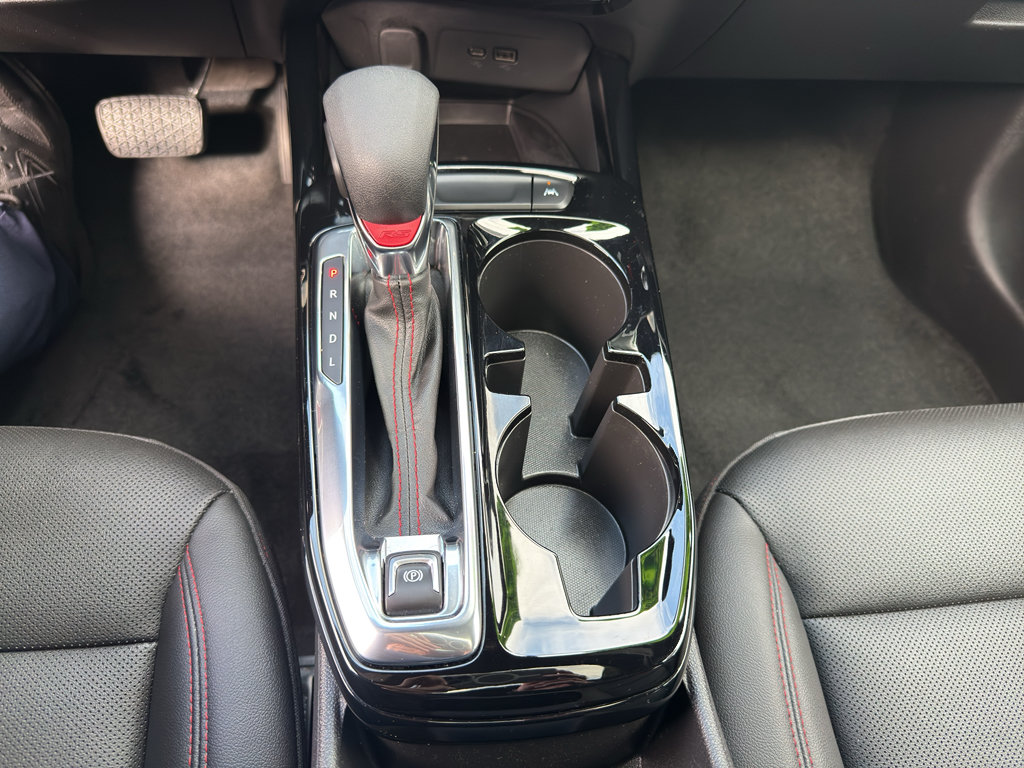 Used 2025 Chevrolet Trax RS w/ Sunroof Package FWD image 29