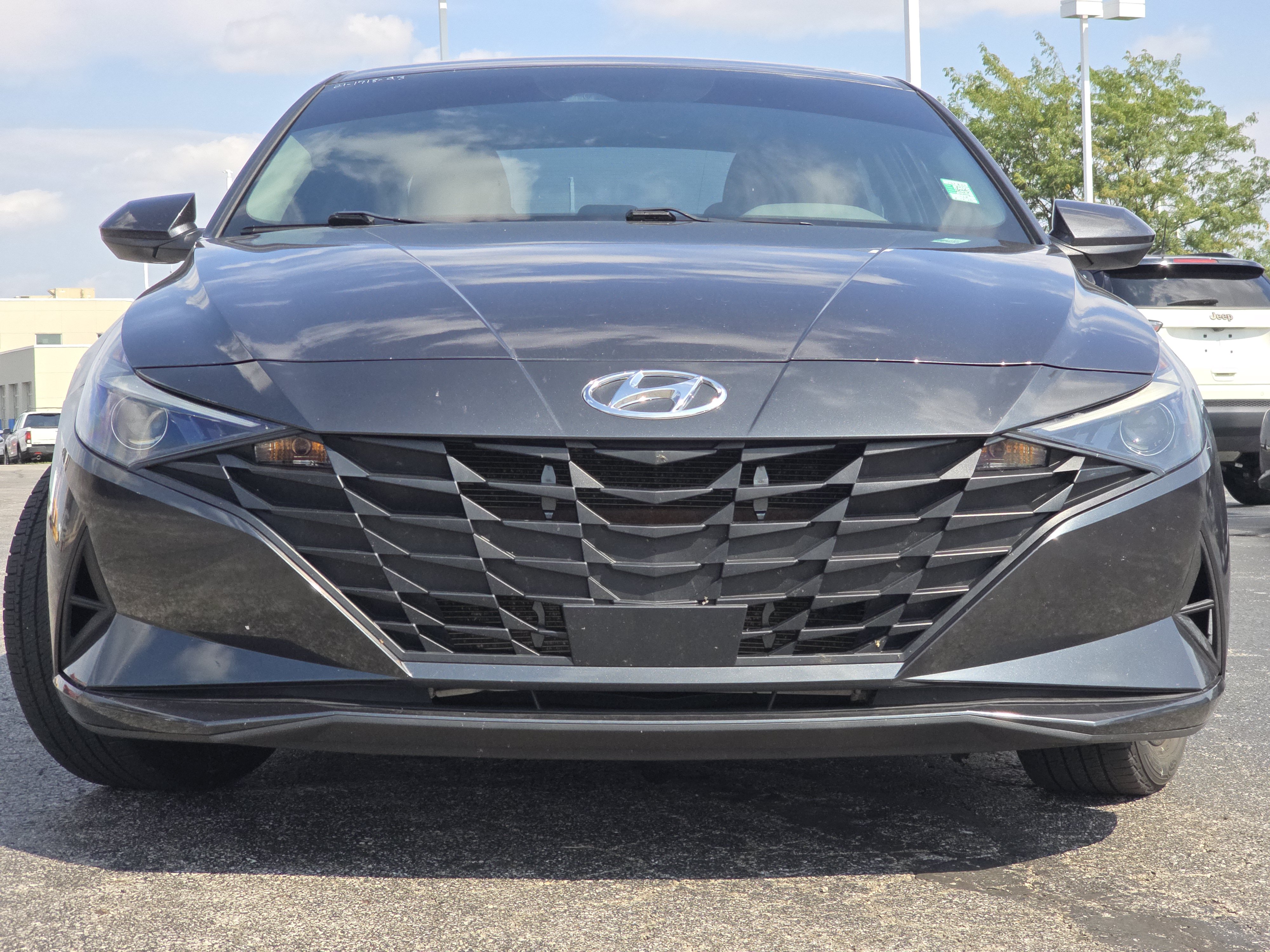 Used 2021 Hyundai Elantra SEL w/ Convenience Package FWD image 4