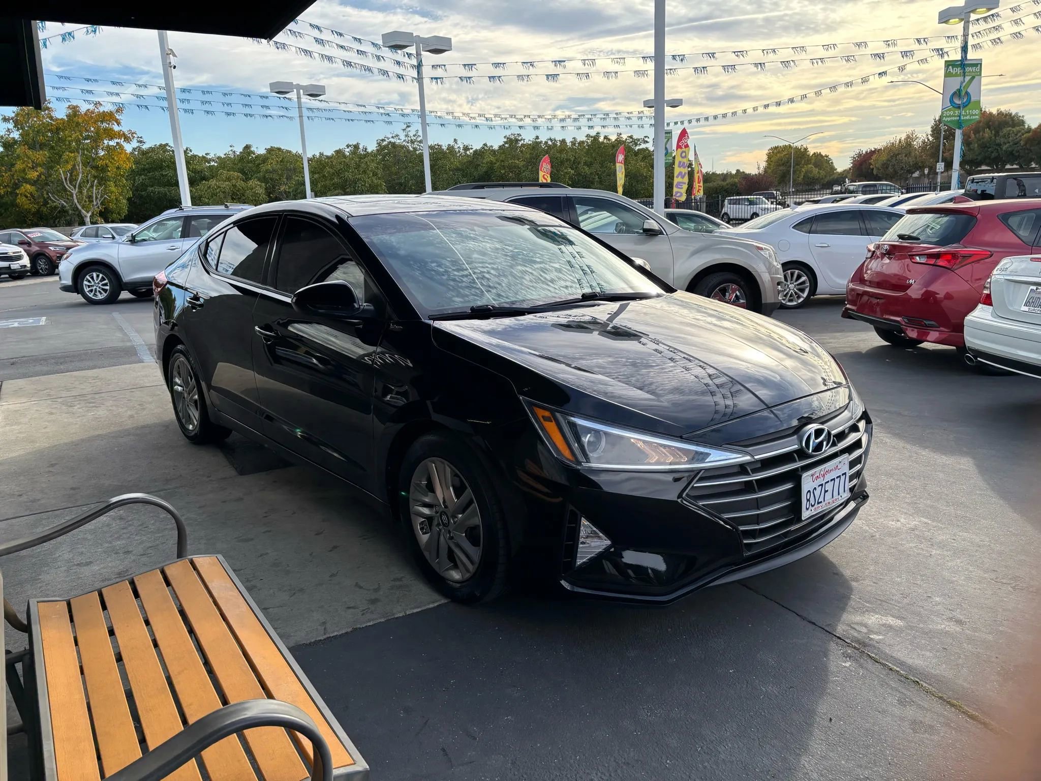 Used 2020 Hyundai Elantra Value Edition w/ Cargo Package (C1) image 2