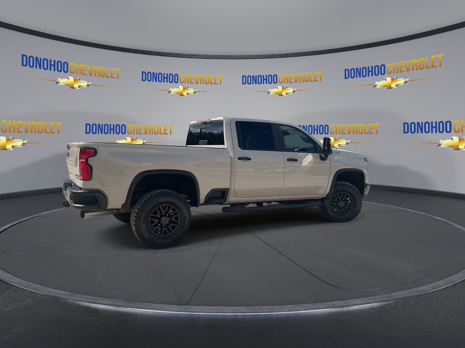 New 2026 Chevrolet Silverado 2500 ZR2 AWD/4WD image 8
