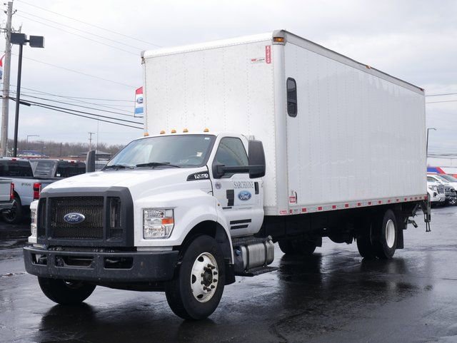 Used 2022 Ford F750 2WD Regular Cab Super Duty image 4