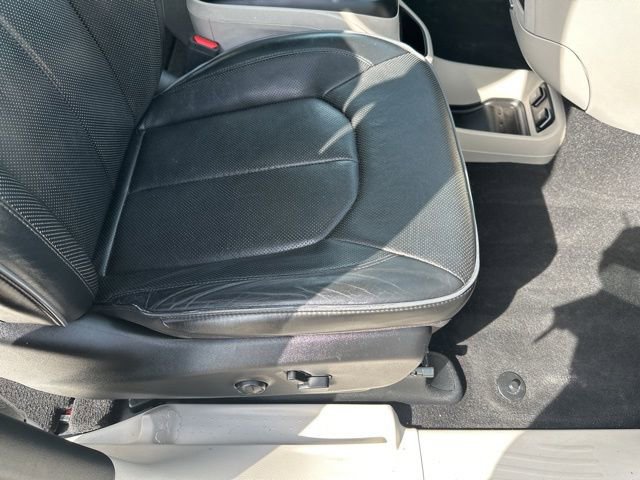 Used 2020 Chrysler Pacifica Limited FWD image 14