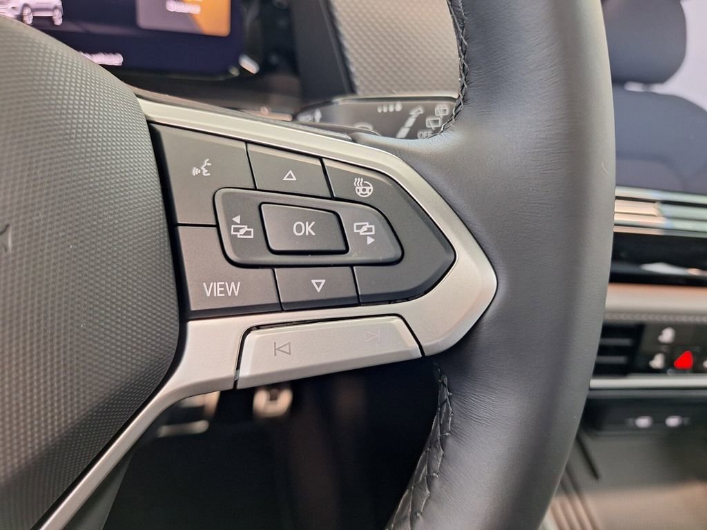 New 2026 Volkswagen Atlas Cross Sport SEL R-Line image 17