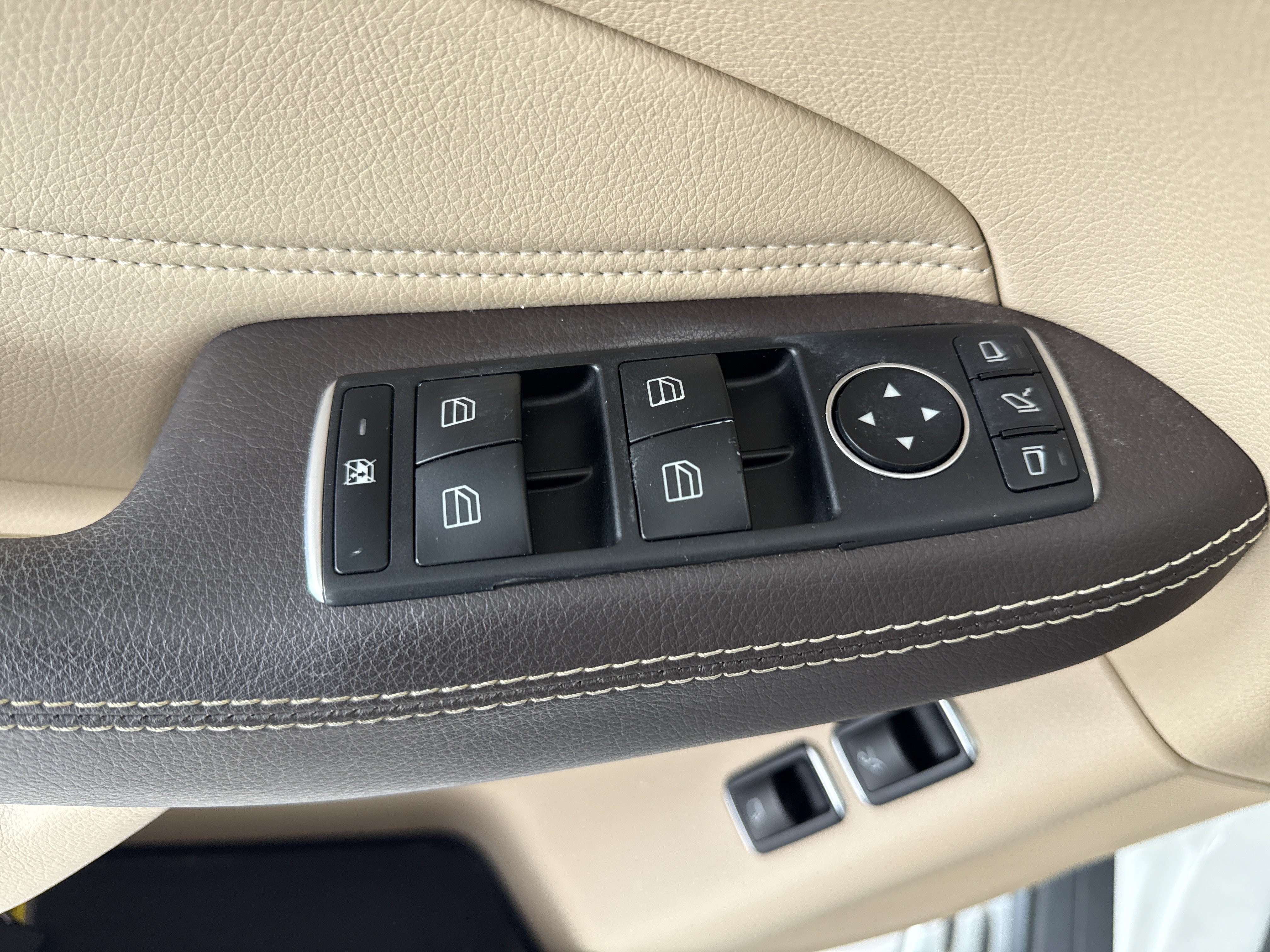 Used 2019 Mercedes-Benz GLS 450 4MATIC image 16