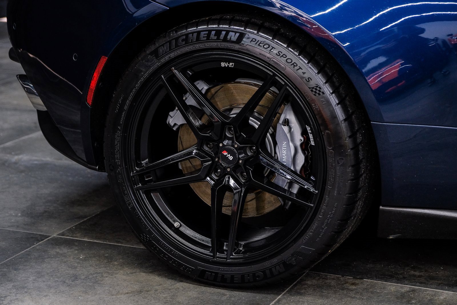 Used 2018 Aston Martin DB11 V12 image 61