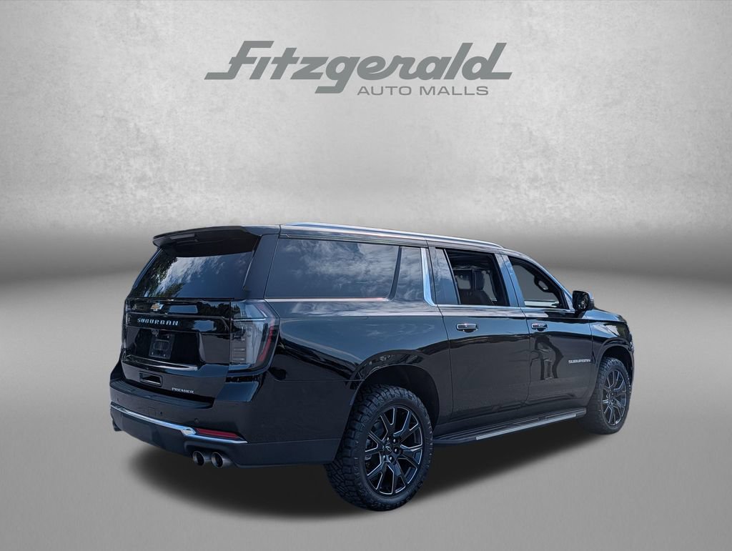 Used 2025 Chevrolet Suburban Premier AWD/4WD image 7