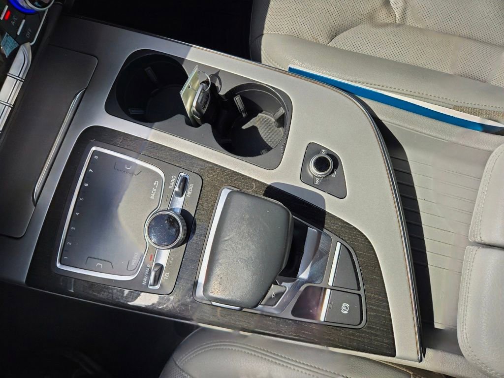 Used 2018 Audi Q7 3.0T Prestige image 38