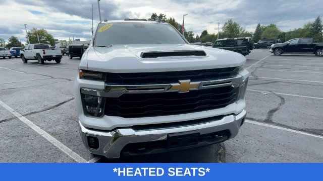 Used 2024 Chevrolet Silverado 2500 LT w/ Convenience Package AWD/4WD image 4