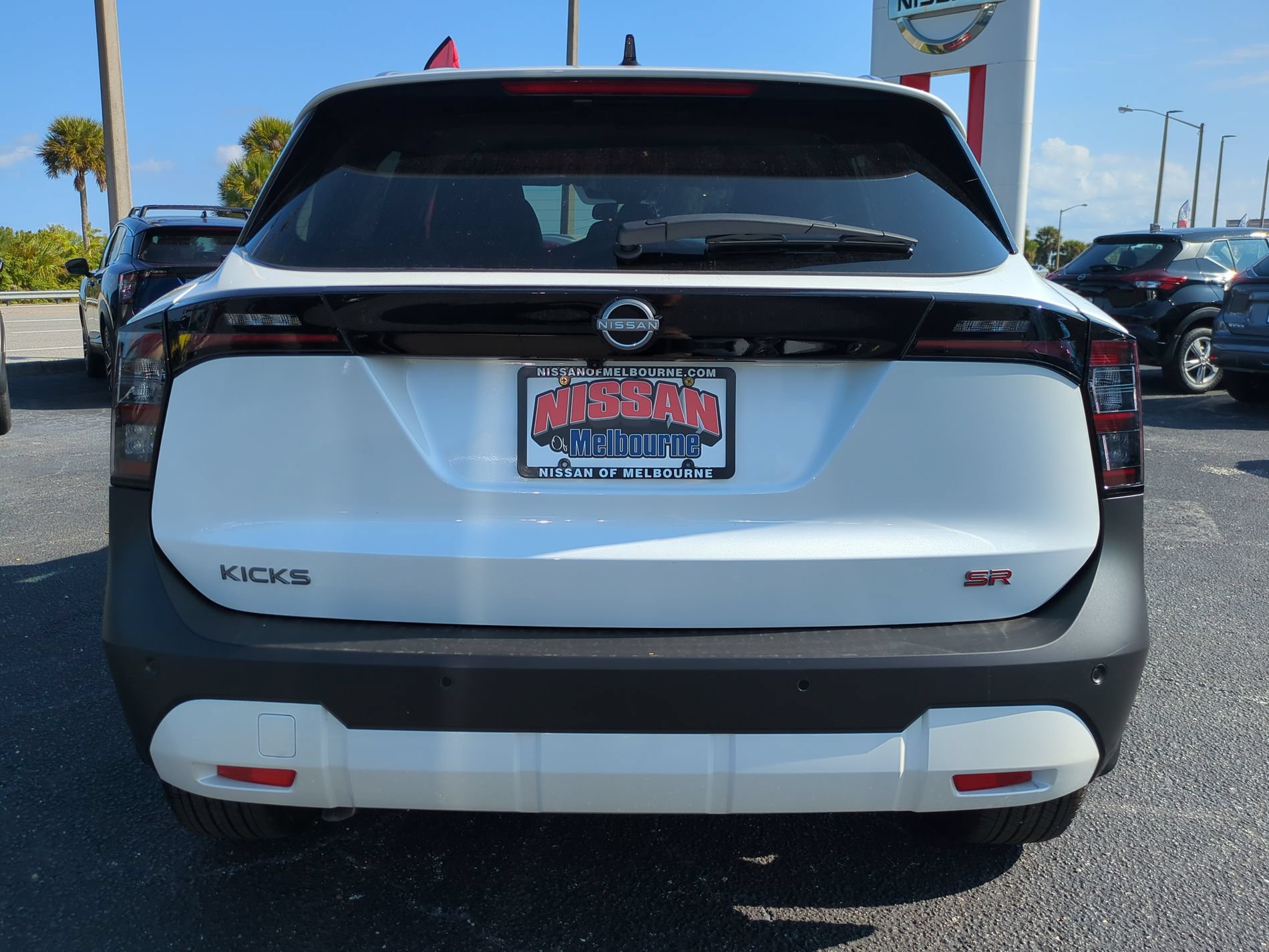 New 2026 Nissan Kicks SR FWD image 5