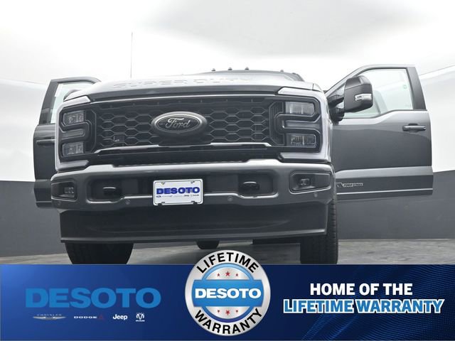 New 2026 Ford F250 Lariat w/ Black Appearance Package image 70