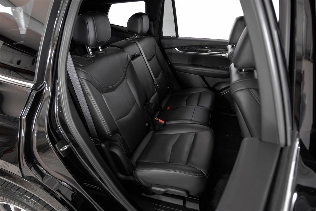Used 2024 Cadillac XT6 Premium Luxury image 37