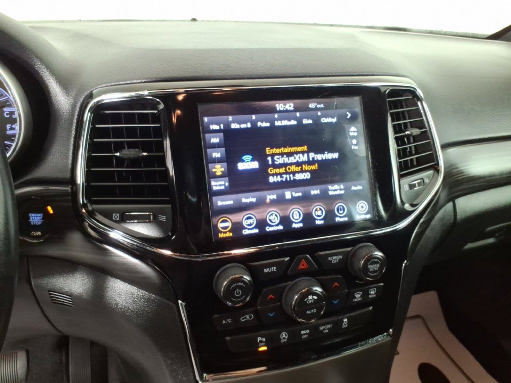 Used 2020 Jeep Grand Cherokee Altitude AWD/4WD image 19