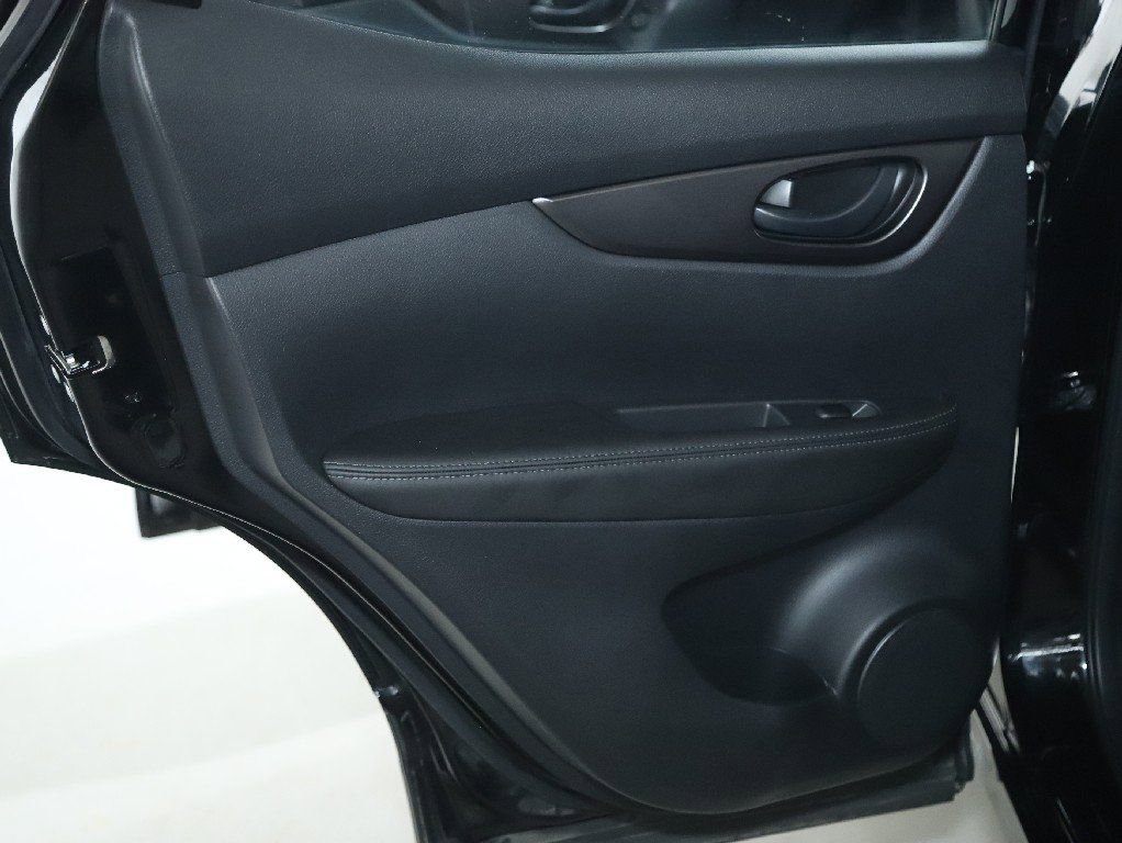 Certified 2022 Nissan Rogue Sport S image 14