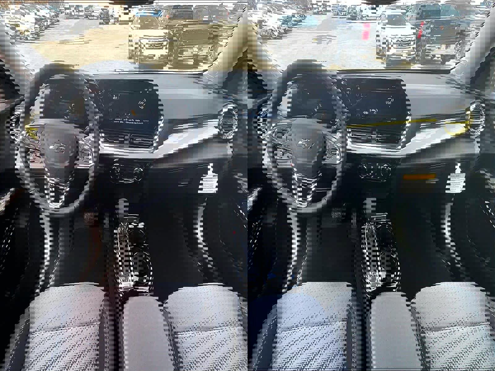 New 2026 Chevrolet Trax LT w/ Driver Confidence Package FWD image 12