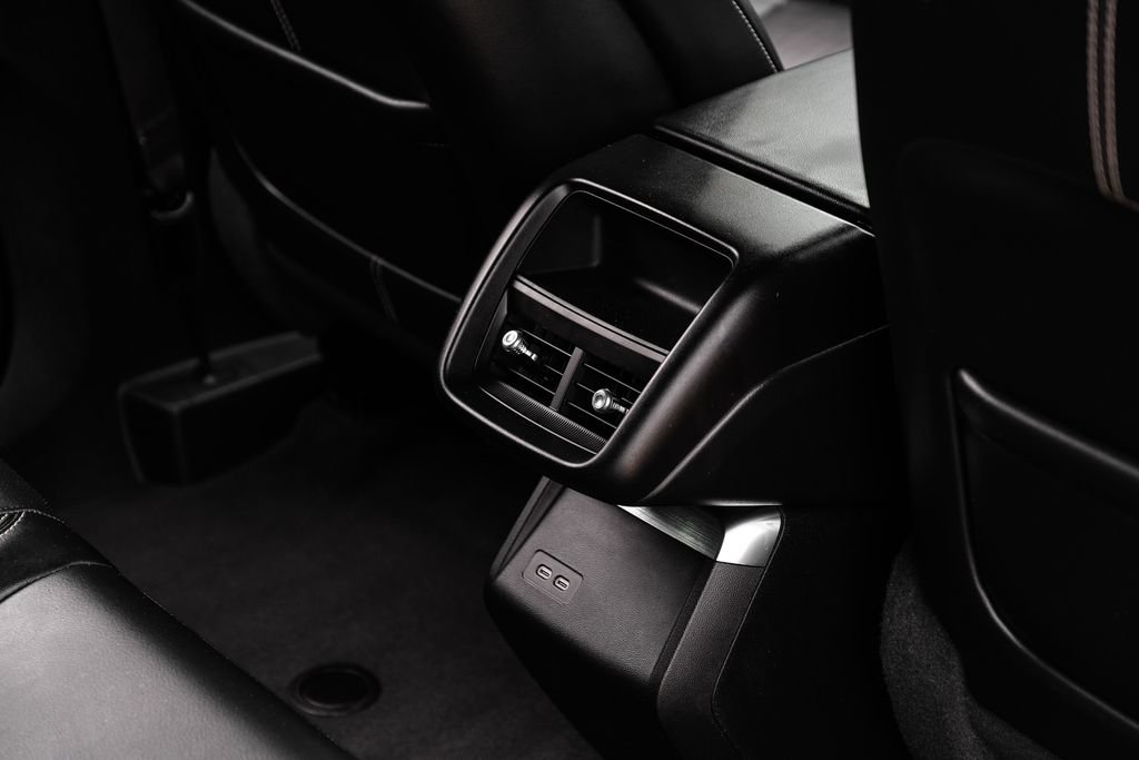 Used 2024 Cadillac Lyriq Luxury RWD image 36