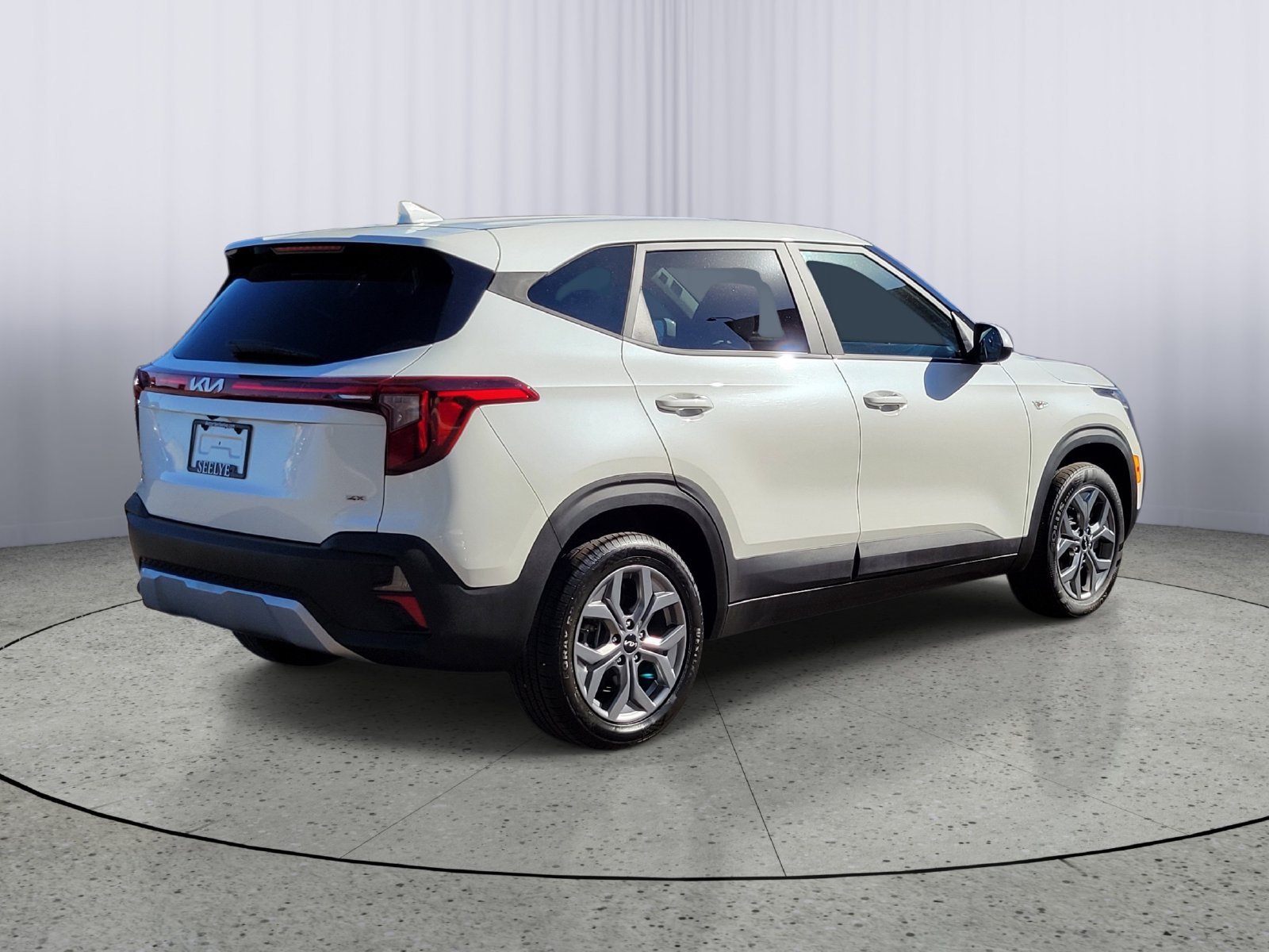 Certified 2024 Kia Seltos LX AWD/4WD image 3