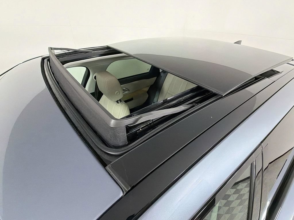 Used 2022 Land Rover Range Rover Velar S AWD/4WD image 23